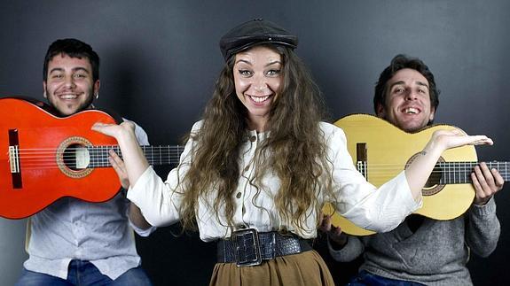 Sandra Carrasco, junto a Yeray y Melón.