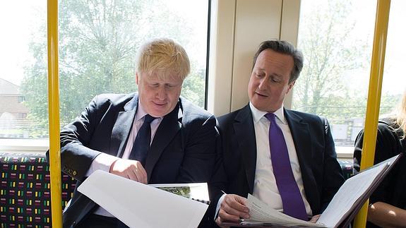 El alcalde de Londres, Boris Johnson, con David Cameron.