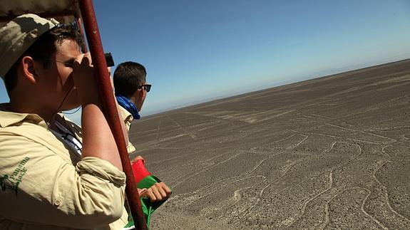 Jeroglíficos que forman las líneas de Nasca. 