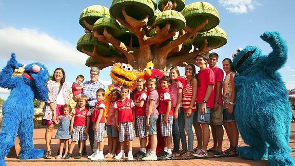 La familia Postigo Pich-Aguilera, en Port Aventura. 