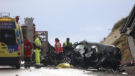 Una pareja murió en un accidente de tráfico en Carbonera de Frantes, en la provincia de Soria. 