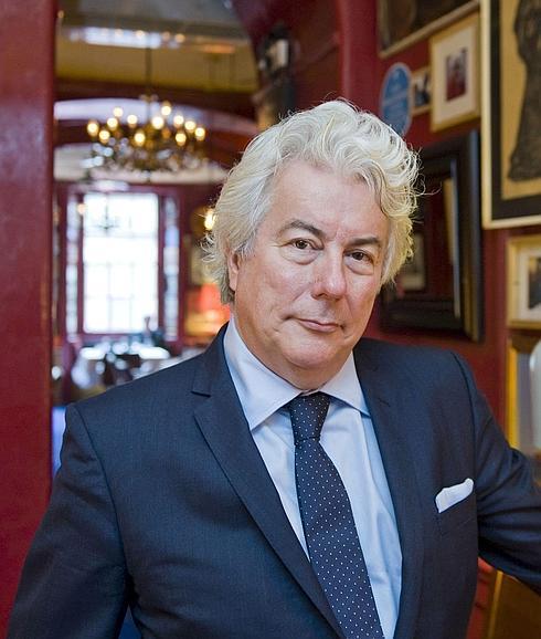 Ken Follett. 