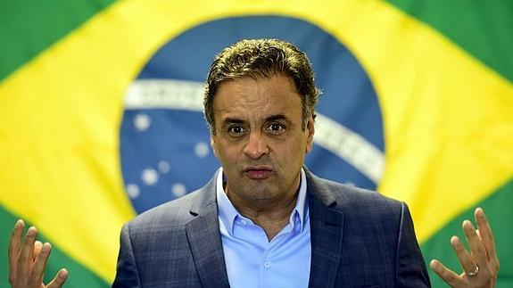 El candidato opositor Aécio Neves  