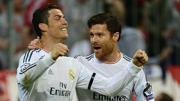 Cristiano Ronaldo y Xabi Alonso