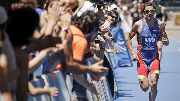 Iván Raña, durante una prueba de triatlón.