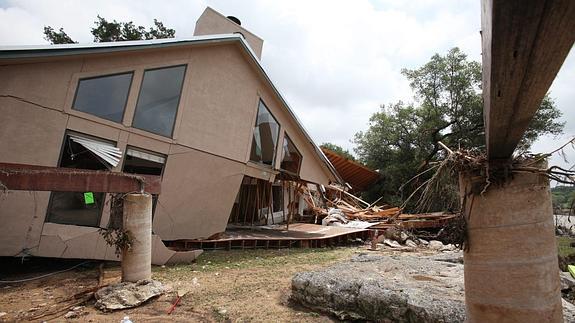 Una vivienda afectada tras la inundación en Wimberly (Texas). 