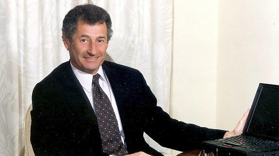 Imagen retrospectiva de Leonard Kleinrock, conocido como el "padre de la web".