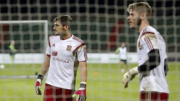 Casillas y De Gea, juntos en un entrenamiento de la selección española. 