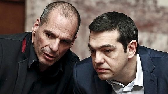 Varoufakis y Tsipras.