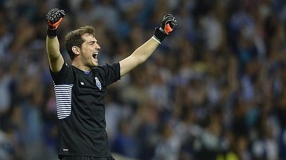 Casillas, en un partido del Oporto. 