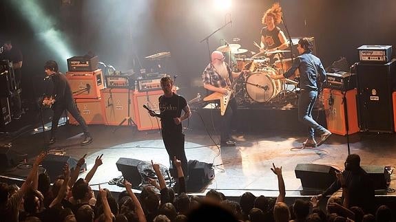 Actuación de la banda Eagles of Death Metal en la sala Bataclan, antes del ataque terrorista. 