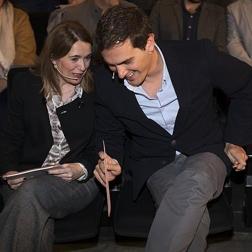 Marta Rivera, con Albert Rivera.