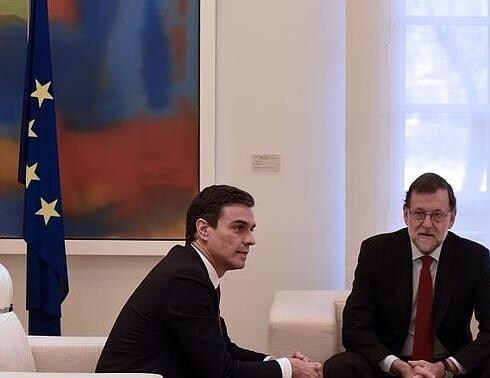 Rajoy y Sánchez, en Moncloa.