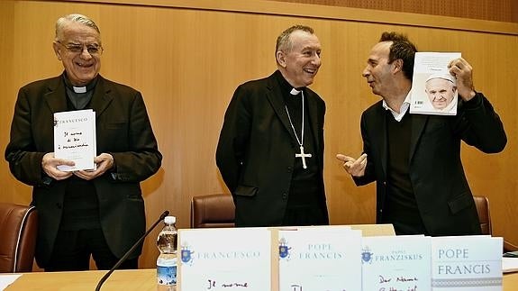 El actor Roberto Benigni, durante la presentación del libro.