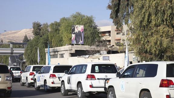 n convoy de ayuda humanitaria se dirige hacia la sitiada Madaya. 