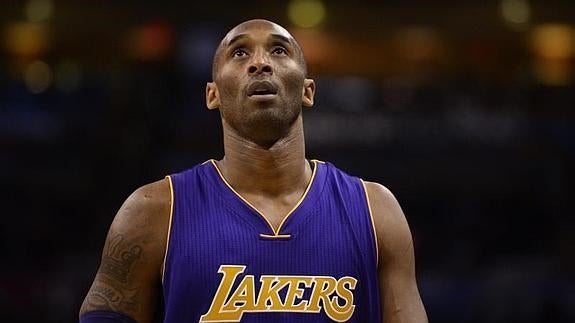 Kobe Bryant, durante su penúltimo partido. 