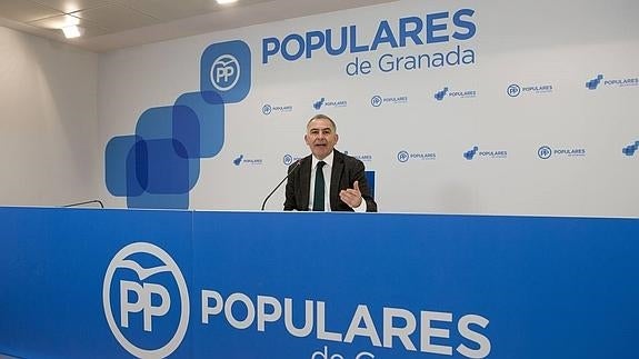 El secretario general del PP de Granada, Santiago Pérez López. 