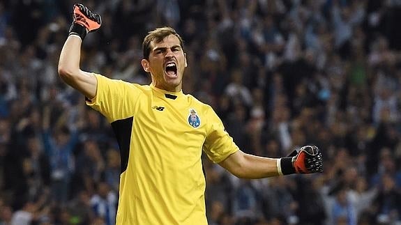 Casillas, durante un partido de Champions. 