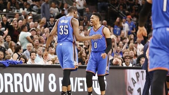 Westbrook y Durant. 