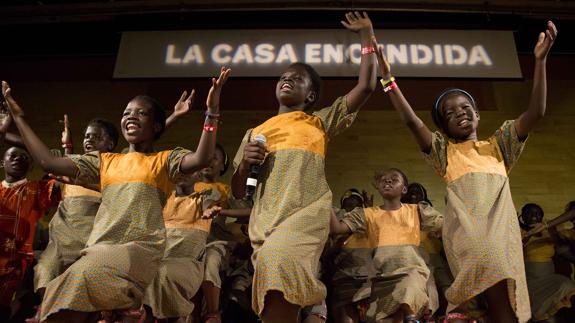 Integrantes del 'Coro Safari' en su primera actuación en Madrid.