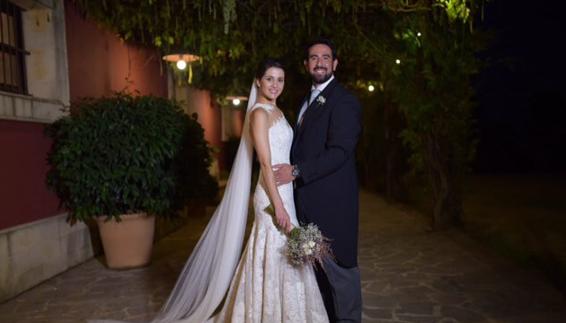 Inés Arrimadas y Xavier Cima posan tras el enlace.