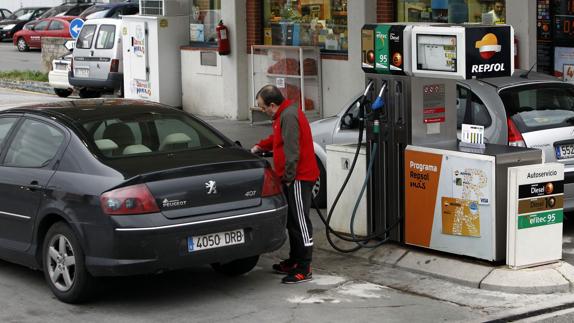 La menor bajada de los precios de los carburantes favorecieron el dato.