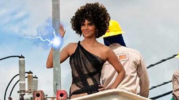 Uno de los memes del pelo de Halle Berry.