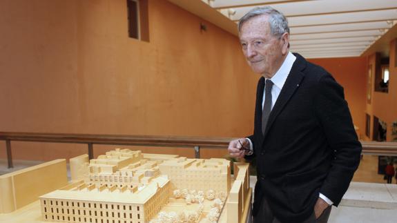 El arquitecto Rafael Moneo, durante su visita al Museo Thyssen.