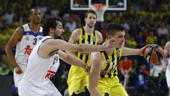 Llull y Bogdanovic, en la segunda semifinal. 