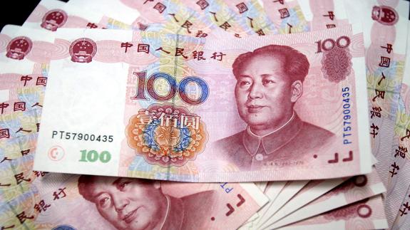 Moody's rebaja la calificación de China por primera vez desde 1989.