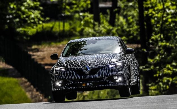 Renault Megane R.S., con cuatro ruedas directrices y dos tipos de chasis