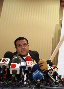 José Mariano Trillo - Figueroa, en la rueda de prensa que ofreció tras visitar a sucliente. EFE