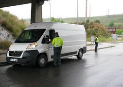 Tráfico denuncia a 103 furgonetas en un dispositivo especial