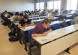 La factura anual de los alumnos de la UR de fuera de Logroño roza los 7.000 euros