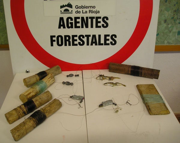 Artes ilegales de pesca intervenidos al furtivo.