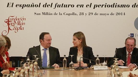 Doña Letizia, esta mañana en el seminario junto a Pedro Sanz