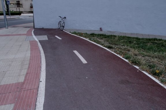 Un carril bici que no lleva a ninguna parte