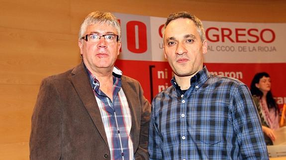 Jorge Ruano (Decha.), con Koldo González, en un congreso regional anterior de CCOO.