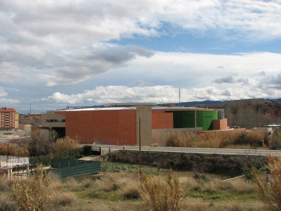 Exterior del Arnedo Arena, cuya urbanización fue motivo de disputa. 