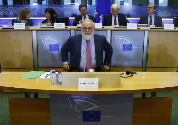 Cañete, ayer, en el Parlamento Europeo. 