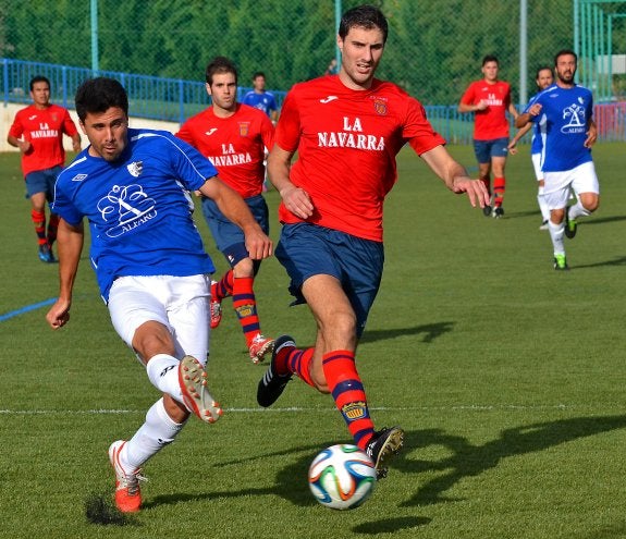 Rubén Royo dispara en oposición de César.