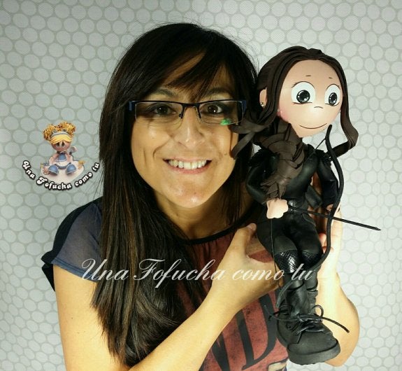 Ana, con la fofucha de Katniss. 