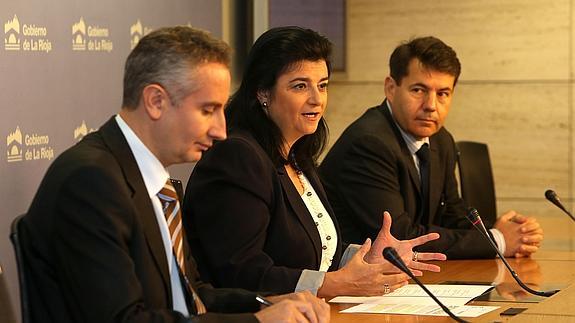 Prieto, Gamarra y Lorenzo, en la presentación de los premios