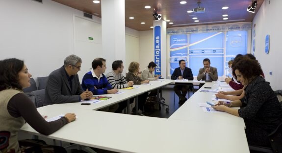 La reunión mantenida ayer en la sede del PP. 