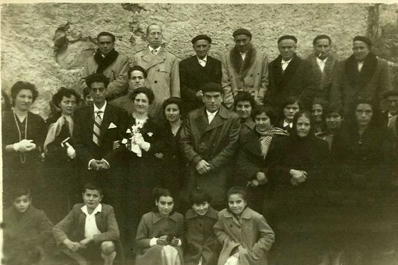 Boda en la aldea de Anguta