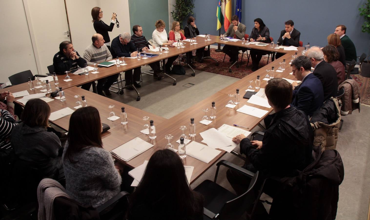 Reunión de la consejera con los alcaldes de la comarca de Logroño. 