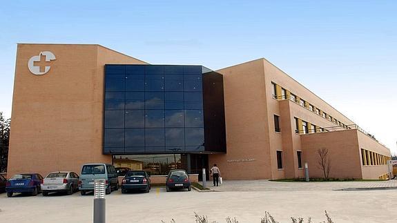 Fachada del hospital privado Los Manzanos. 