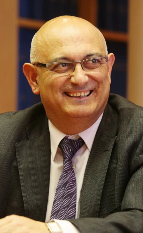 Gómez Trinidad,
designado consejero del Consejo Escolar  de Estado