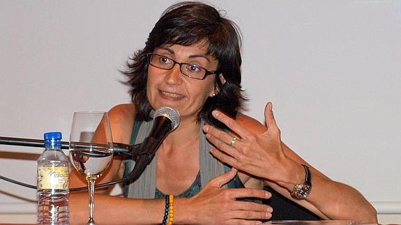 La poetisa riojana Nuria Ruiz de Viñaspre. 