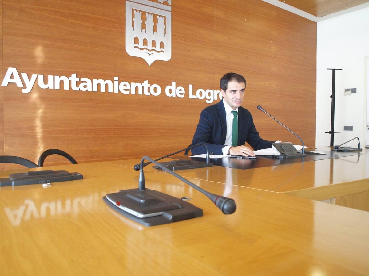 Miguel Sainz desgrana las nuevas tomas de decisión del Ayuntamiento. 